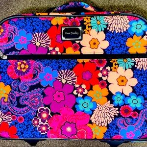BEAUTIFUL! Adjustable Rolling Luggage Bag